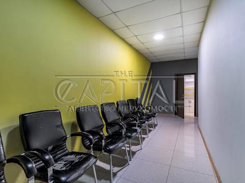 комерційна за адресою Світла вул., 3 к2