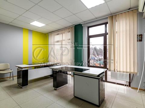 комерційна за адресою Світла вул., 3 к2