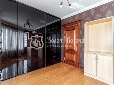 квартира по адресу Александра Мишуги ул., 2