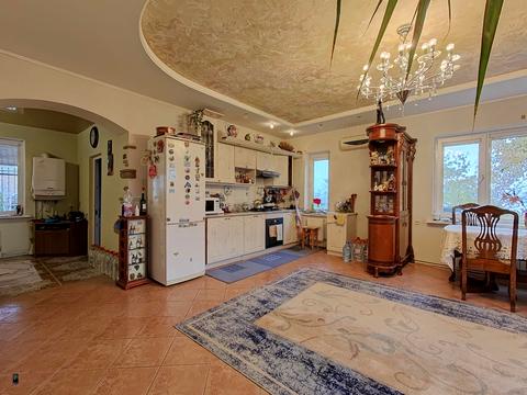 дом по адресу Центральна