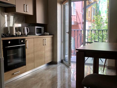 квартира за адресою В'ячеслава Чорновола вул., 14