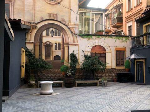 квартира за адресою В'ячеслава Чорновола вул., 14