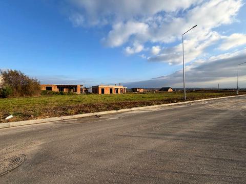 участок по адресу Миколи Боголюбова ул.