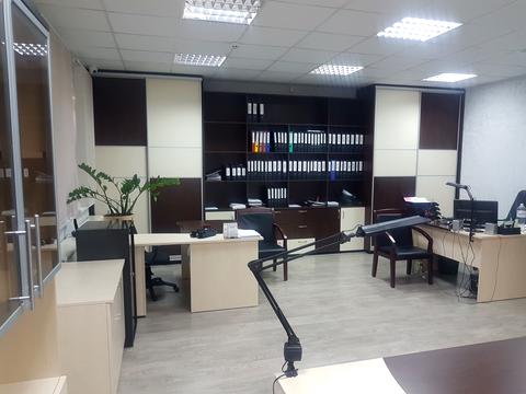 комерційна за адресою Прорізна вул., 14