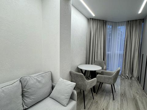 квартира по адресу Радісна, 2