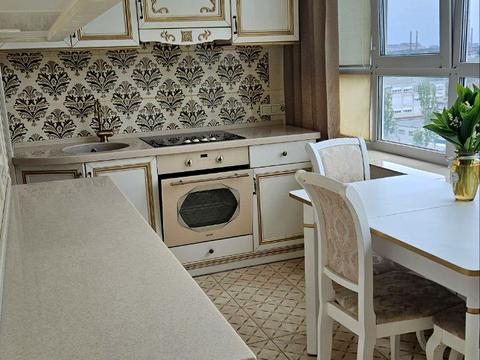 квартира за адресою Любарського пров. (Білостоцького), 4