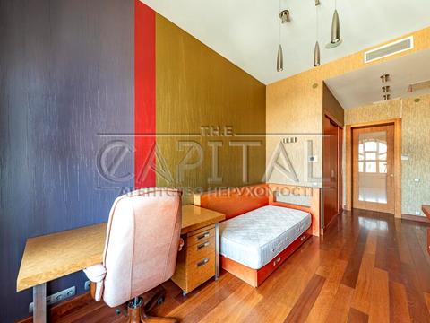 квартира за адресою вул. Паторжинського, 1