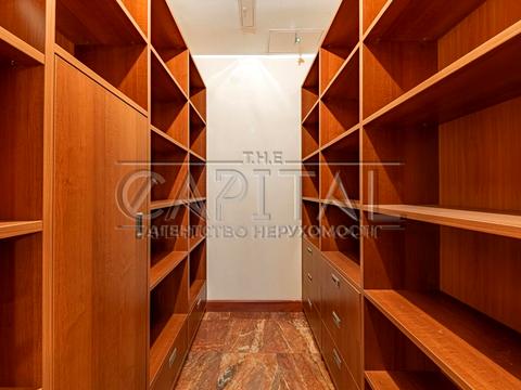 квартира за адресою вул. Паторжинського, 1