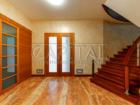 квартира за адресою вул. Паторжинського, 1