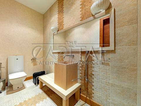 квартира за адресою вул. Паторжинського, 1