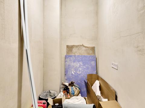 комерційна за адресою Українська вул., 1-Б/1