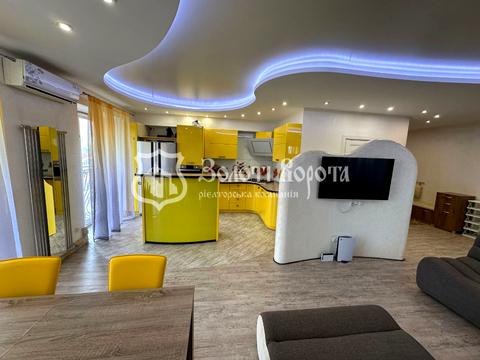 квартира за адресою Богдана Хмельницького вул., 5