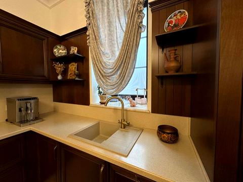 будинок за адресою Зої Космодем'янської, 1/12