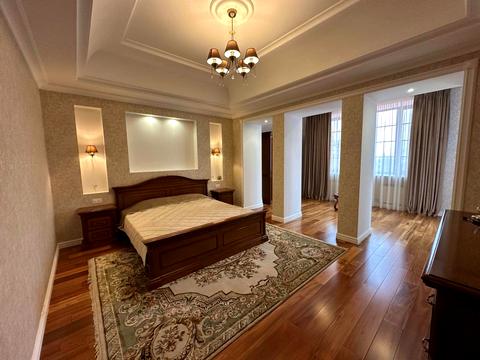 будинок за адресою Зої Космодем'янської, 1/12