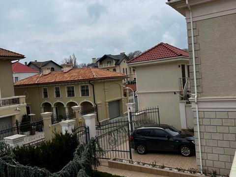 будинок за адресою Зої Космодем'янської, 1/12