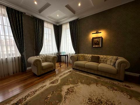 будинок за адресою Зої Космодем'янської, 1/12