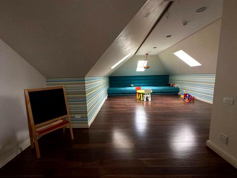 будинок за адресою Зої Космодем'янської, 1/12