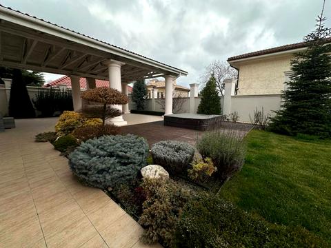 будинок за адресою Зої Космодем'янської, 1/12