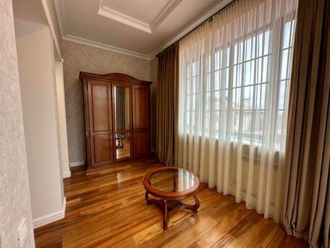 будинок за адресою Зої Космодем'янської, 1/12