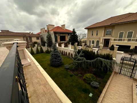 будинок за адресою Зої Космодем'янської, 1/12