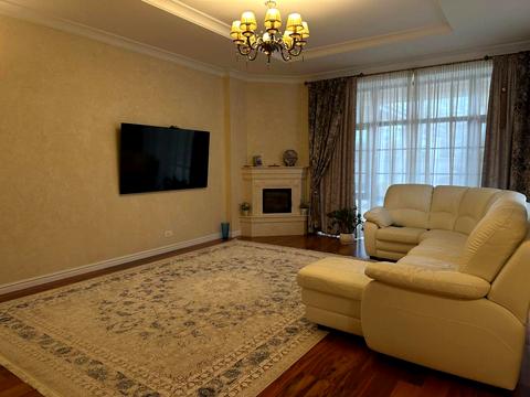 будинок за адресою Зої Космодем'янської, 1/12