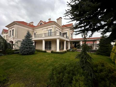 будинок за адресою Зої Космодем'янської, 1/12