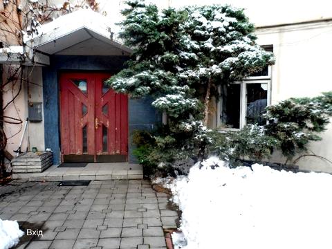 комерційна за адресою Модеста Менцинського вул., 5