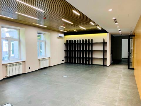 комерційна за адресою Євгена Гуцала пров. (Кутузова), 3