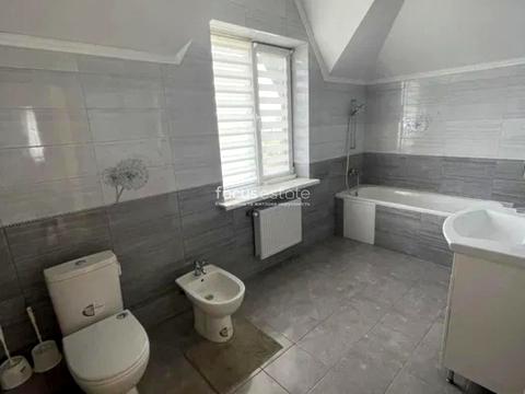 будинок за адресою Центральна