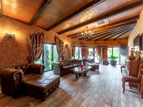 дом по адресу Александра Саенко ул.