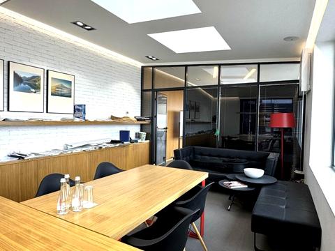 коммерческая по адресу Почайнинская ул., 70