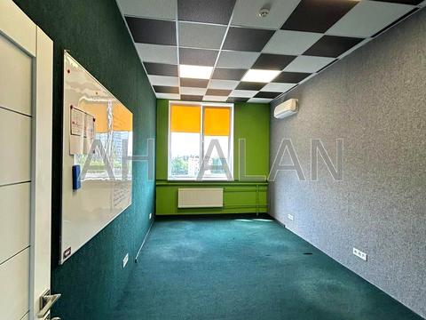 комерційна за адресою Ростиславська вул. (Маршала Рибалка), 11