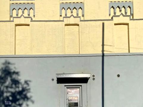 комерційна за адресою Бульварно-Кудрявська вул. (Воровського), 42-А