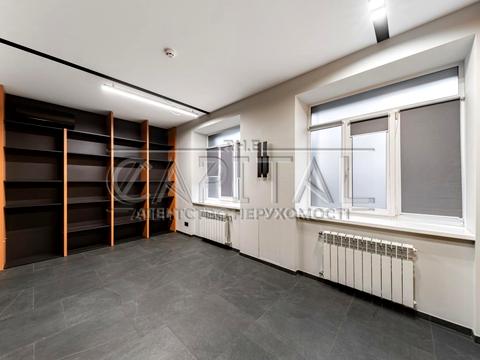 комерційна за адресою Євгена Гуцала пров. (Кутузова), 3