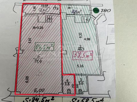 комерційна за адресою Володимирська вул., 49