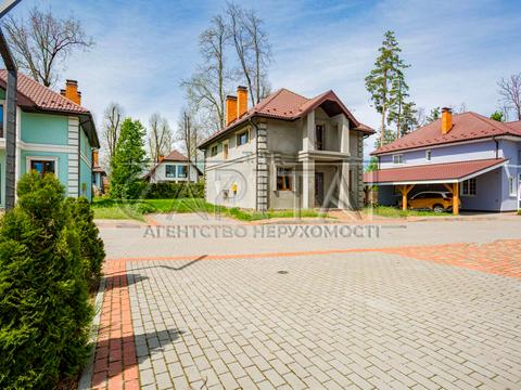 дом по адресу вул. Дачна, 1