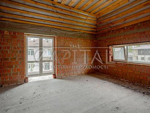 дом по адресу вул. Дачна, 1