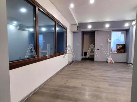 комерційна за адресою Академіка Богомольця вул., 5