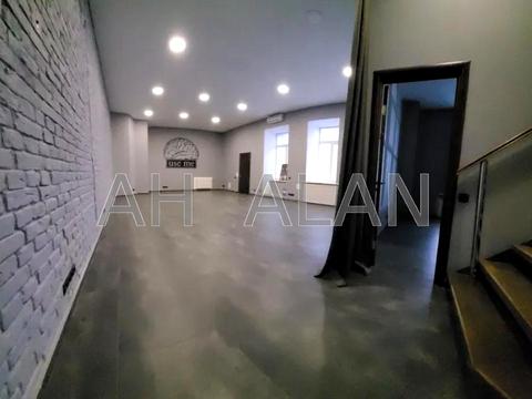 комерційна за адресою Академіка Богомольця вул., 5