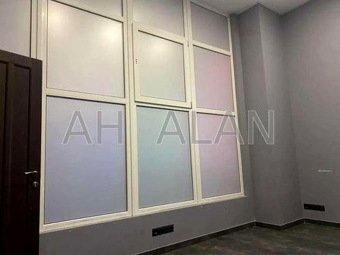 комерційна за адресою Академіка Богомольця вул., 5