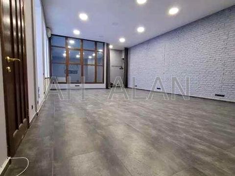 комерційна за адресою Академіка Богомольця вул., 5