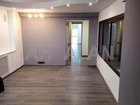 комерційна за адресою Академіка Богомольця вул., 5