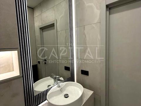 квартира за адресою Салютна вул., 2к25