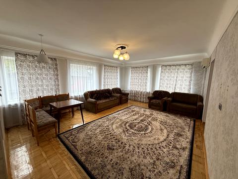 будинок за адресою Академічна вул., 10