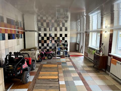 будинок за адресою Академічна вул., 10