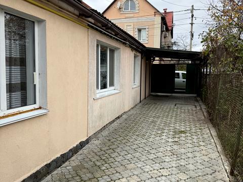 будинок за адресою Академічна вул., 10