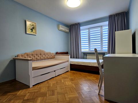 квартира за адресою Зоряний бульв., 1