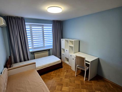 квартира за адресою Зоряний бульв., 1