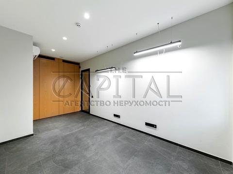 комерційна за адресою Євгена Гуцала пров. (Кутузова), 3