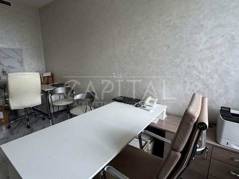 коммерческая по адресу Николая Амосова ул., 6